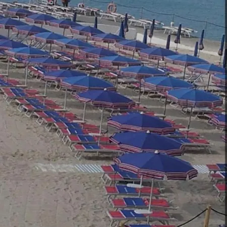 Sanny In The Center * Sanremo